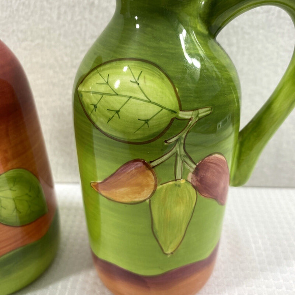 Vinegar & Oil Cruet Set Ceramic Chili Peppers Home Decor Handle Spout - Picture 2 of 12